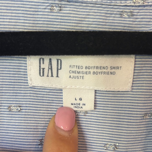 GAP Women’s Light Blue Button-Up Shirt with silver shimmer details size Large - Picture 2 of 6